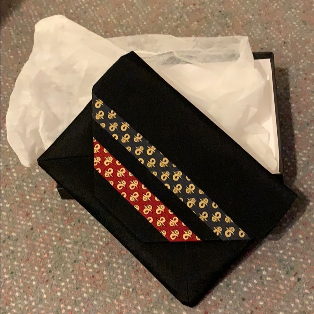 Small simple clutch